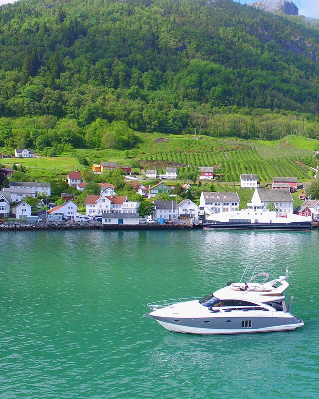 Private-cruise-norwegian-fjords-18